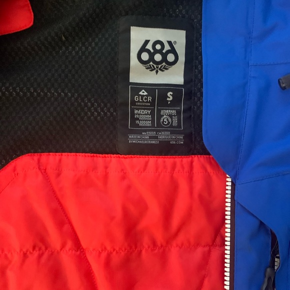 Women’s 686 snowboard jacket - Picture 2 of 4